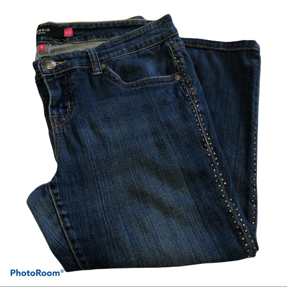Torrid Denim Side Studded Cropped Capri Jeans Size 14